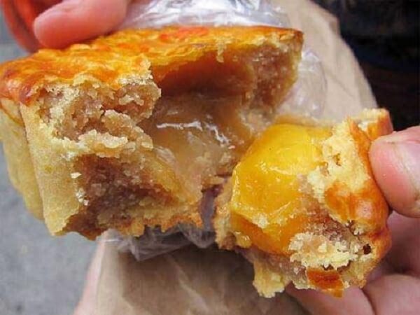 Banh-trung-thu-khong-duoc-truy-xuat-co-the-gay-nhieu-benh
