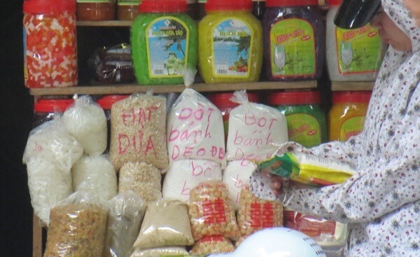 Mot-loat-nguyen-lieu-lam-banh-khong-nhan-mac-nguon-goc-xuat-xu