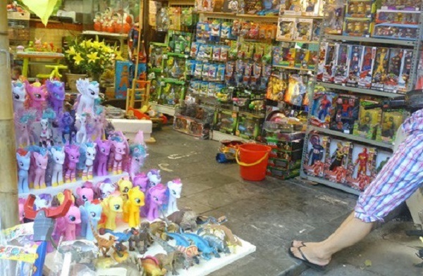 Đồ chơi giả, nhái ngày tết