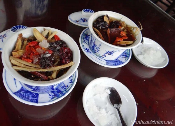 tra-cung-dinh-Hue-tinh-hoa-van-hoa